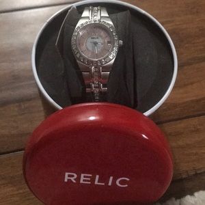 Brand new Relic by Fossil Women’s crystal watch!